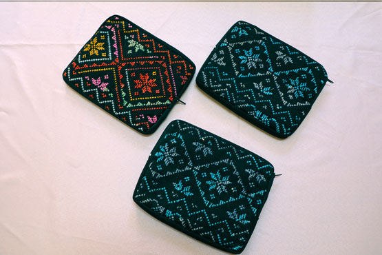 Etamin Passport Bag 2 Faces Embroidery